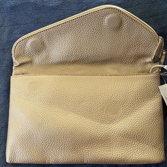 Urban Expressions w/ Detachable Chain - Gold - Picture 3 of 4